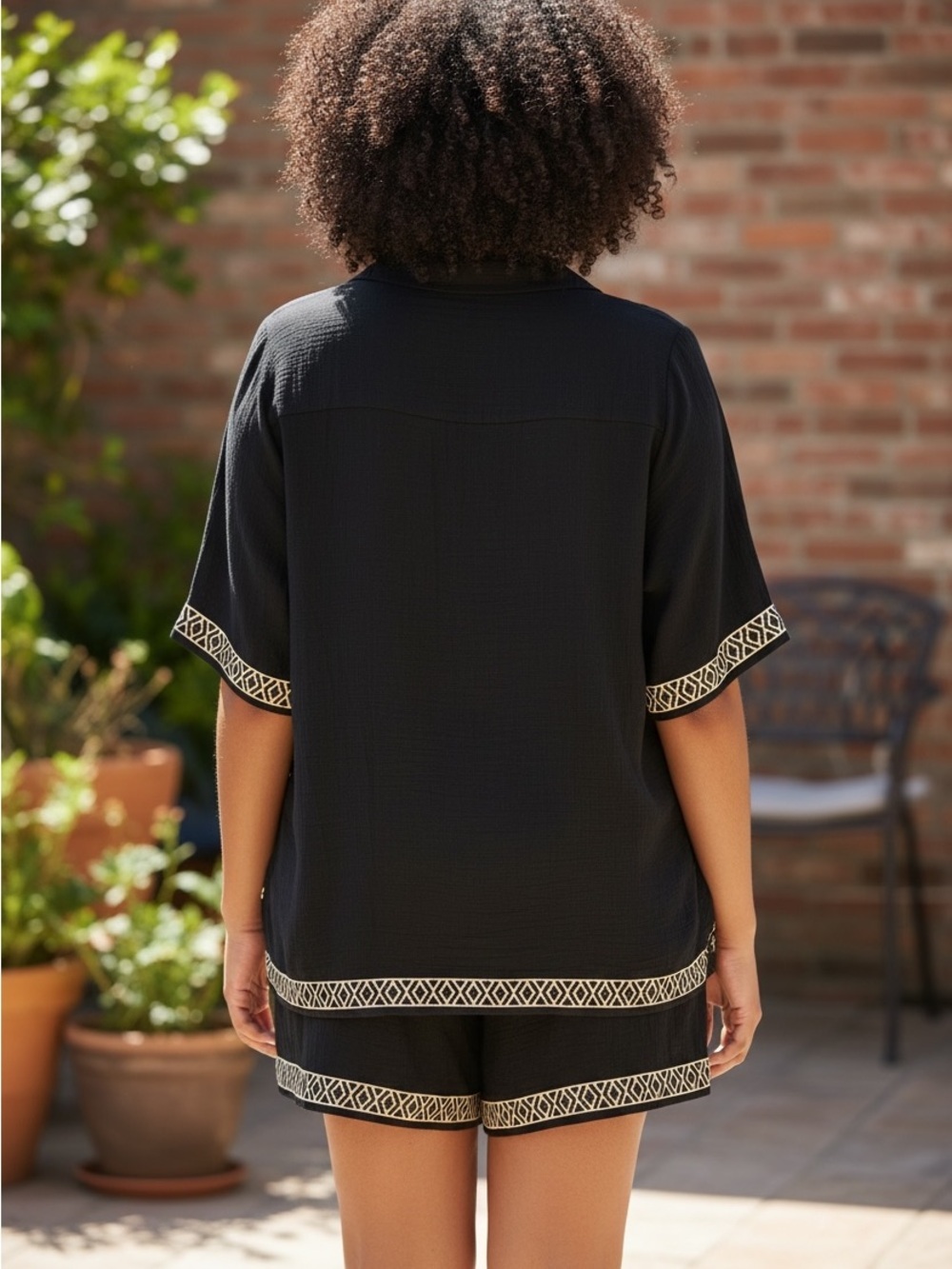 New With Tags NewMe Black Two Piece Lounge Set Size Medium - Picture 2 of 5